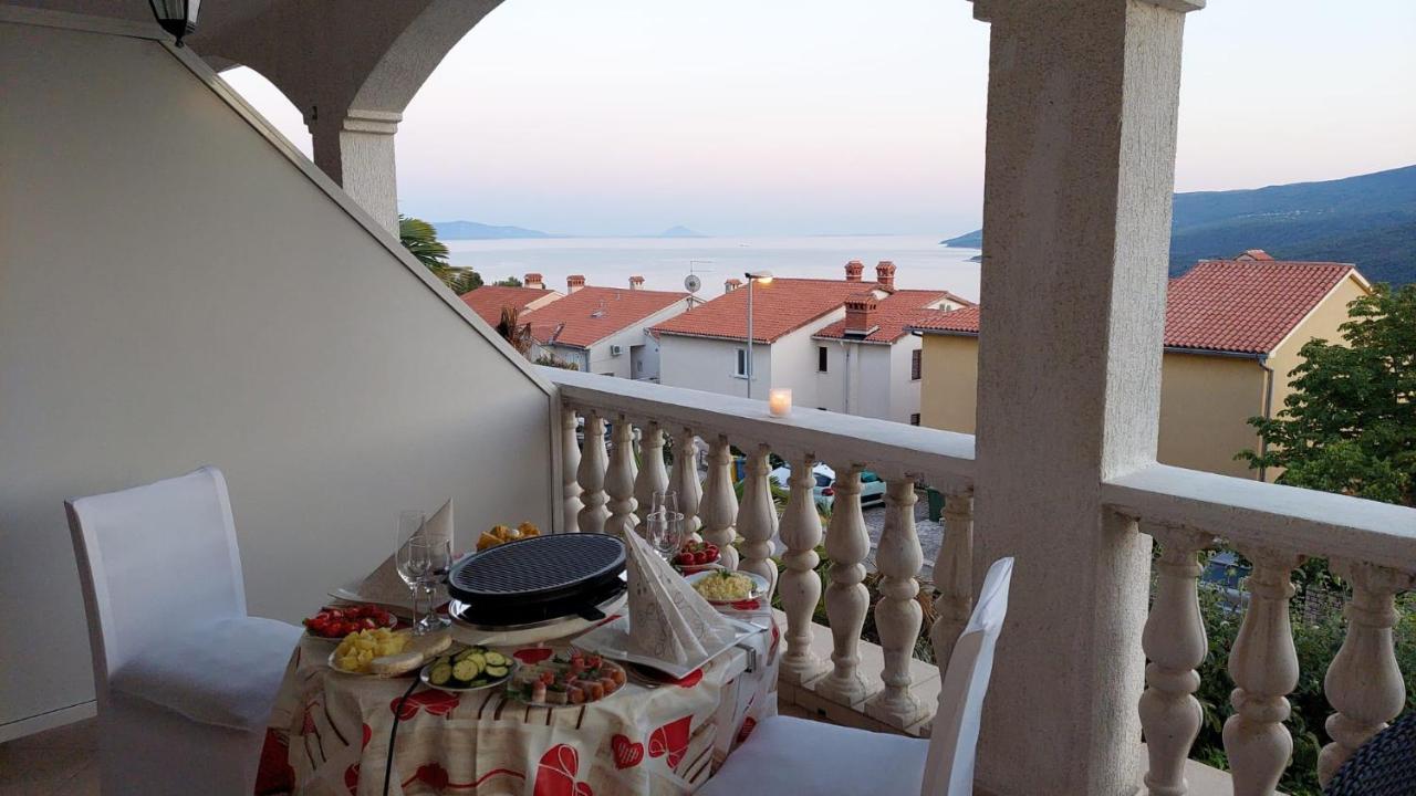 Apartments Sea And Sun Rabac Bagian luar foto