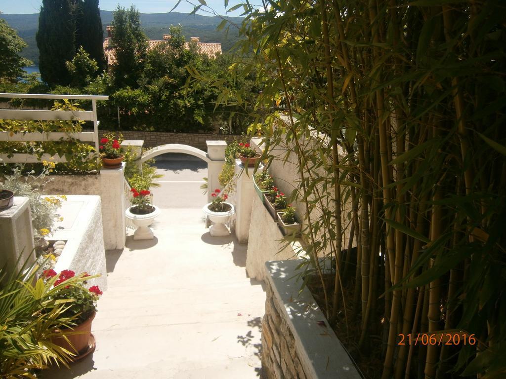 Apartments Sea And Sun Rabac Bagian luar foto