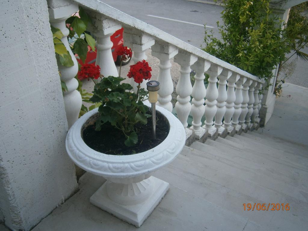 Apartments Sea And Sun Rabac Bagian luar foto