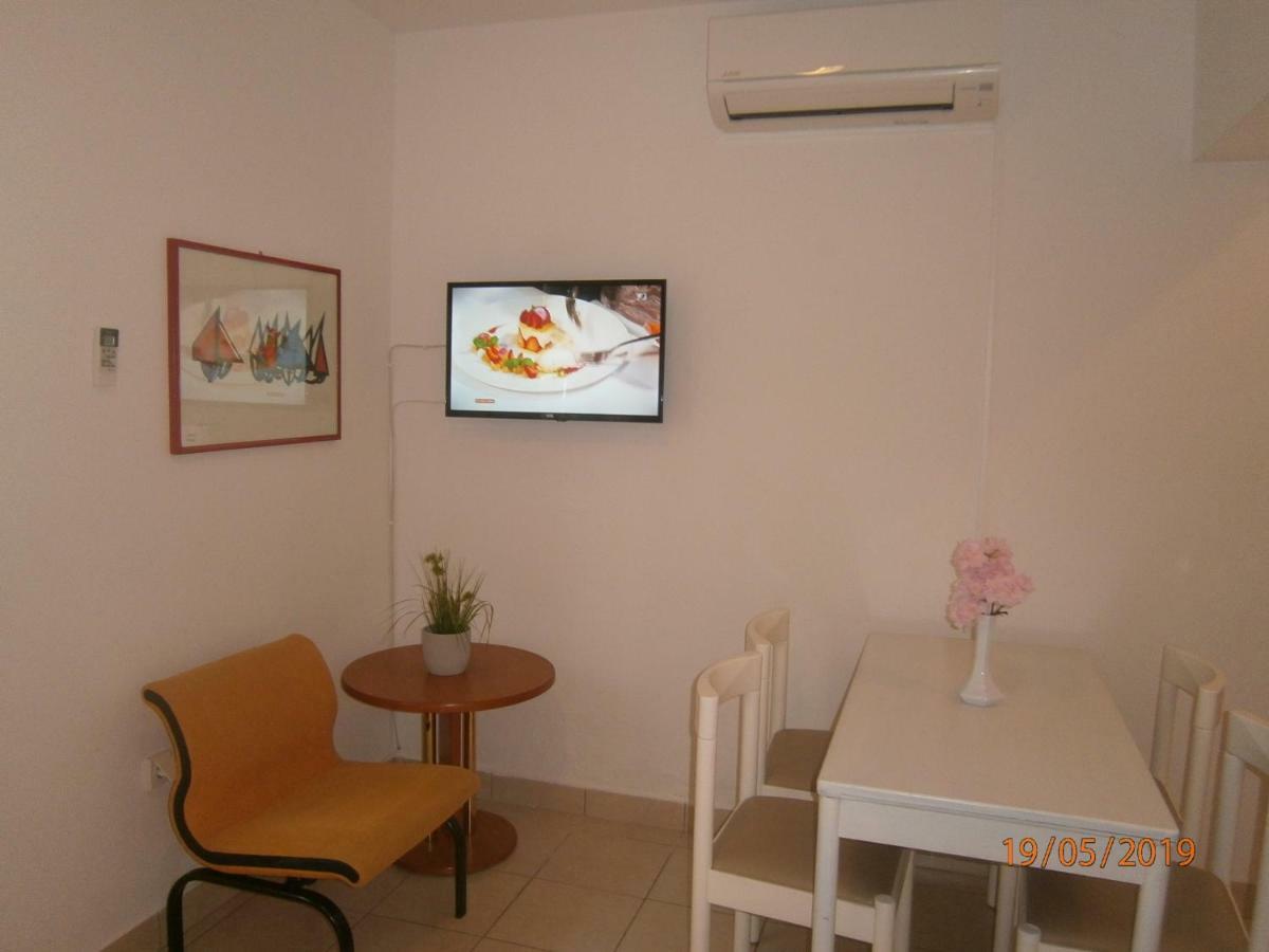 Apartments Sea And Sun Rabac Bagian luar foto